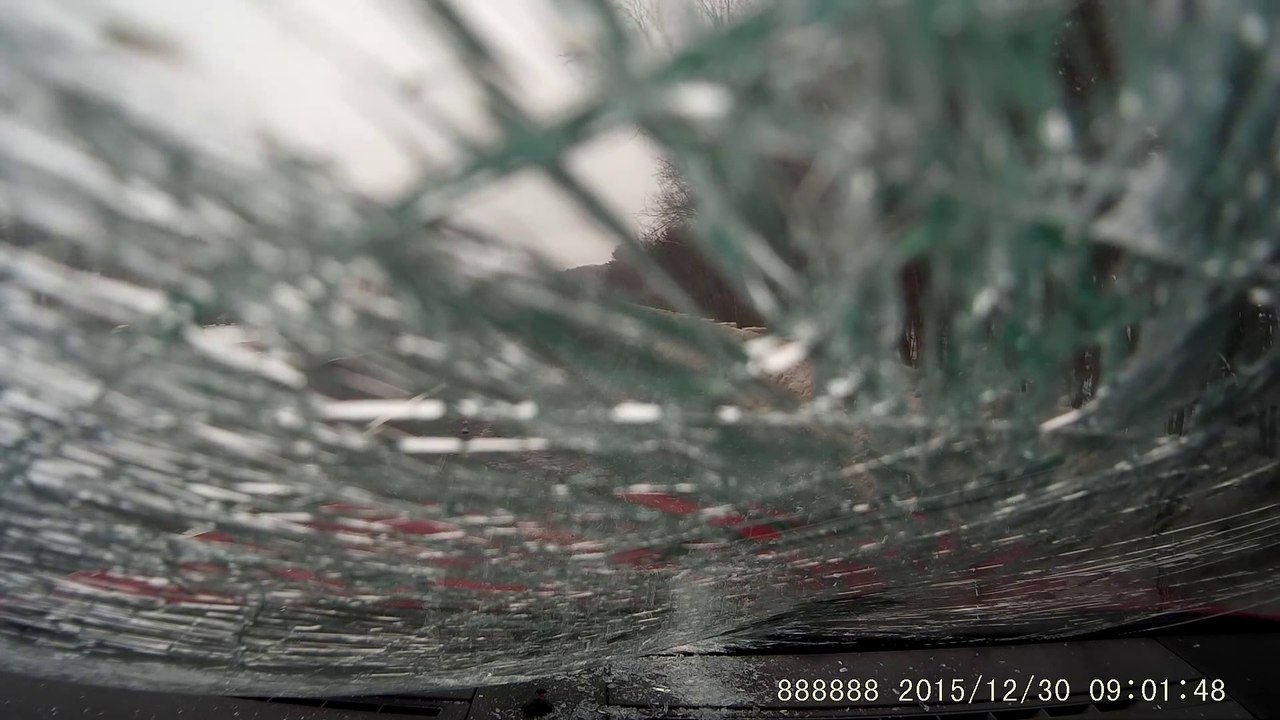 Massive Ice Sheet flies from Car and destroys Windshield on the Highway