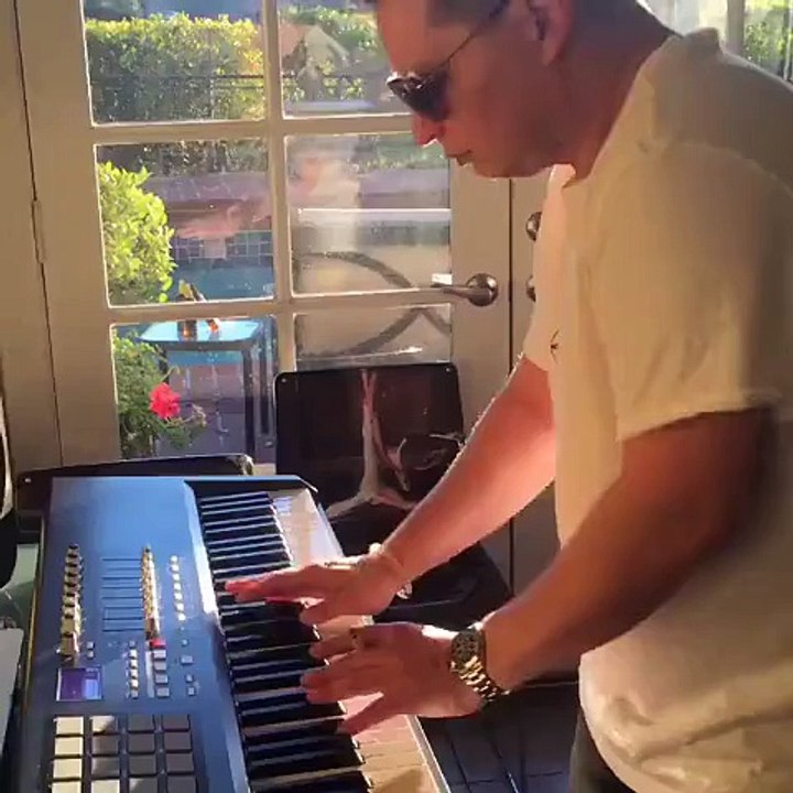 Scott Storch still got it