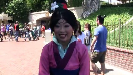 Frozen Progress on Mulan's MULAND! - Disneyland Meet and Greet Disneyland