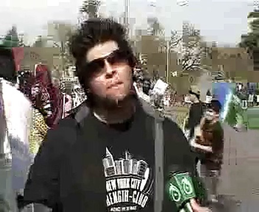 POLICE MARAY GI TU HAM INQILAB KAISAY LAAIN GAY...--
