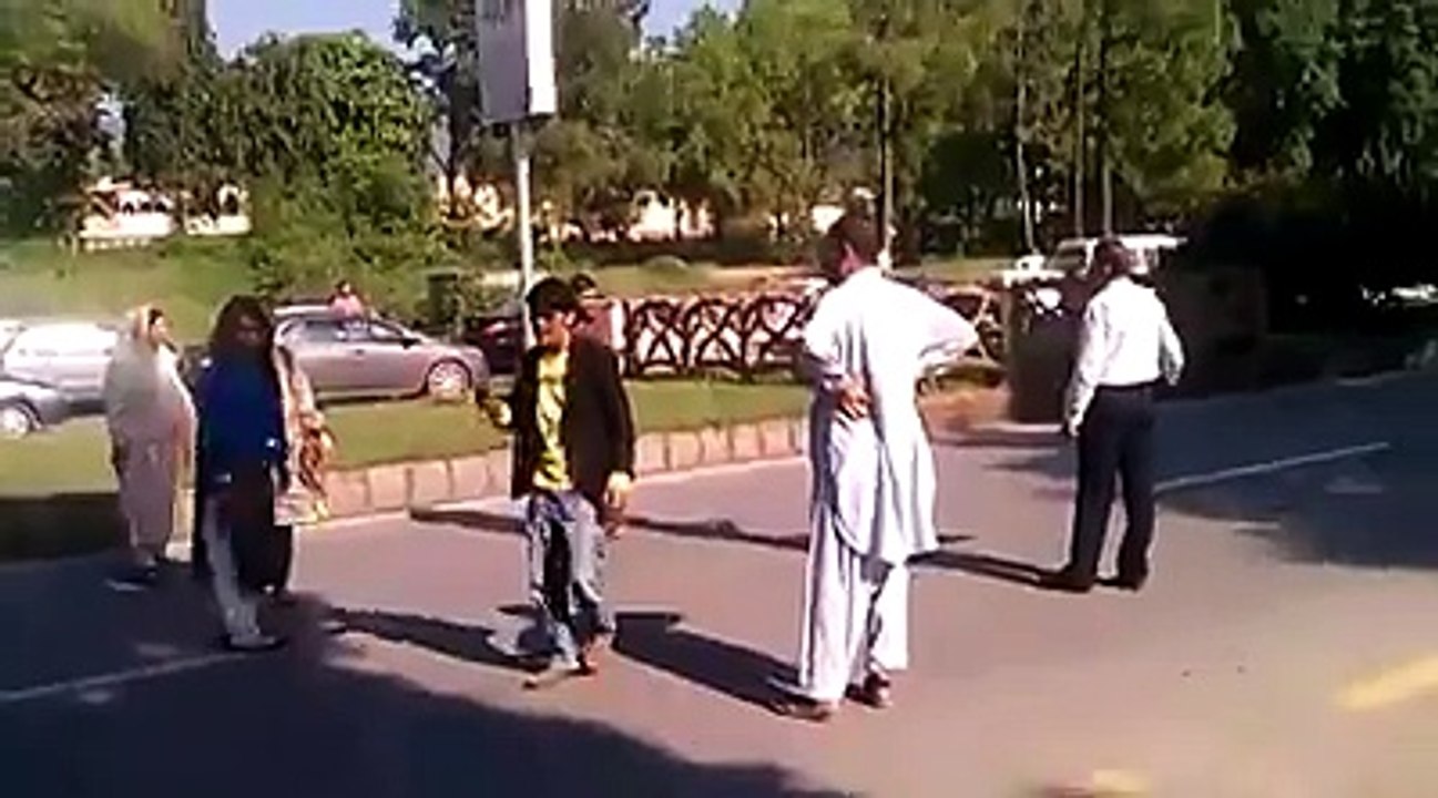 Salute to these people for standing up against VIP culture in Islamabad...