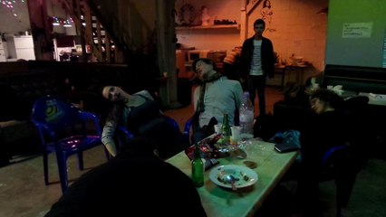 Je suis To act or not to act