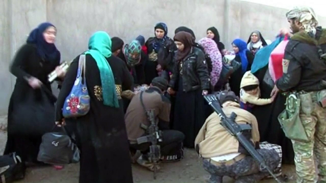 Ramadi: les familles libérées de l'EI soulagées