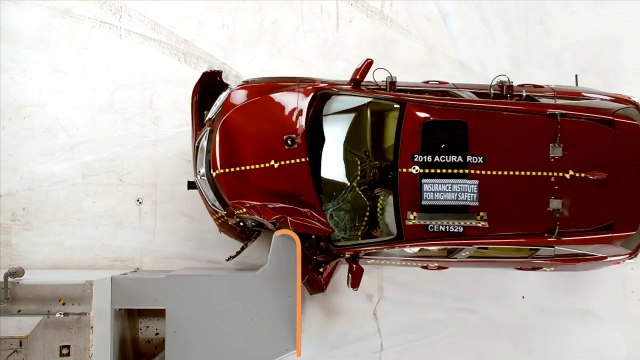 2016 Acura RDX small overlap IIHS crash test