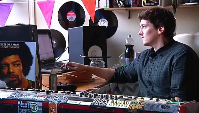 Jongste zoon van Ede Staal ook bezig met muziek - RTV Noord