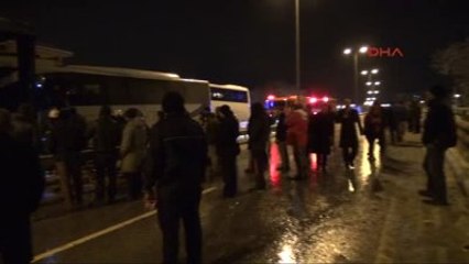 Gölcük'te 40 Araç Birbirine Girdi 16 Yaralı Ek