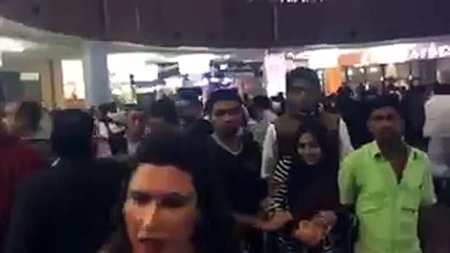 Inside Footage Of Fire breaks out at Dubai's Hotel