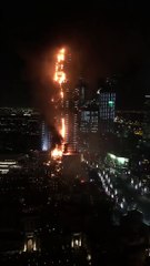 حريق مهول بأحد أبراج دبي !