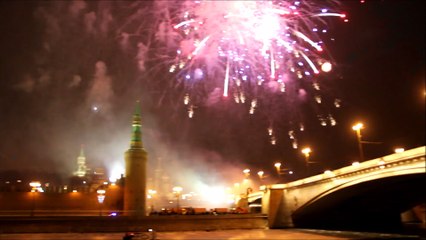 Rusya 2016'ya havai fişek şöleniyle girdi