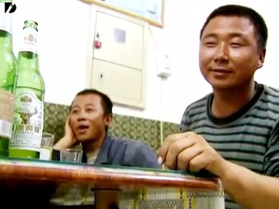World's Shortest Man Goes To Work PakTube.Com.Pk