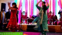 Pakistani Girl Weeding Dance on (Ooh Lala Ooh Lala Ab Men Jawan Ho Gai) HD - Wedding  TV