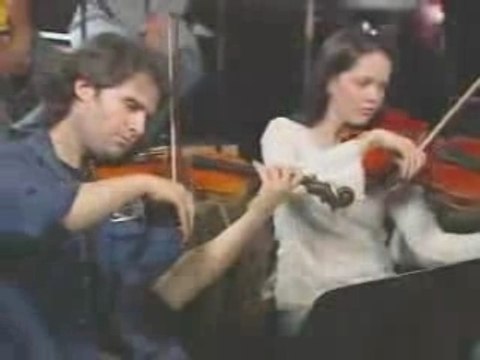 Christina Aguilera - Beautiful (Live Acoustic)