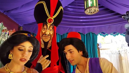 OMG! Aladdin, Jasmine, Genie & Jafar  Disneyland!