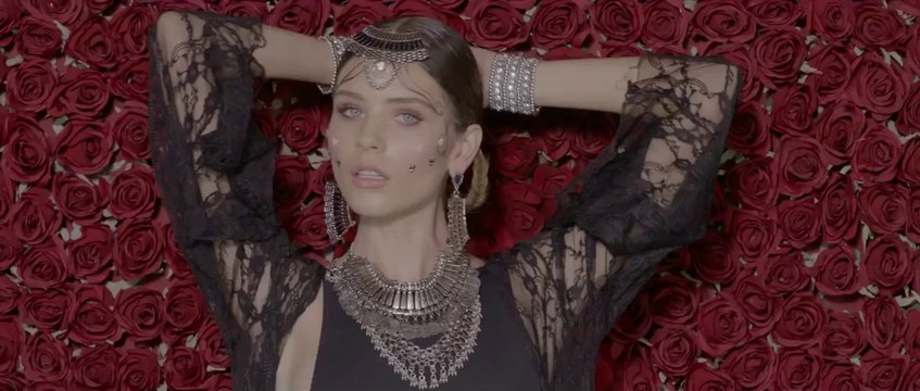 Amor Gitana Full Video Song - Akcent feat. Sandra N