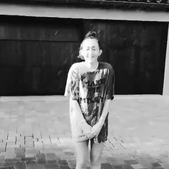 Noah Cyrus – Ice Bucket Challenge