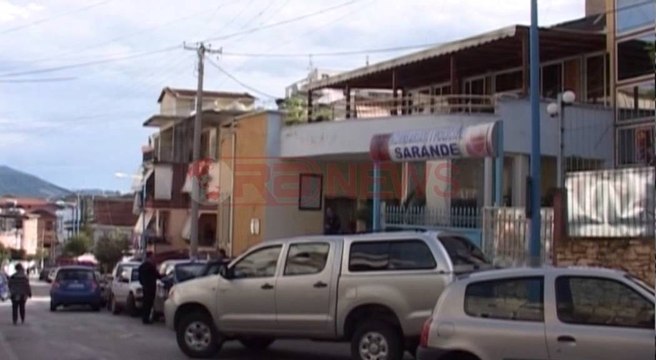 Sarandë, burri vret gruan më pas veten. Krimi në prani të vajzës - Ora News