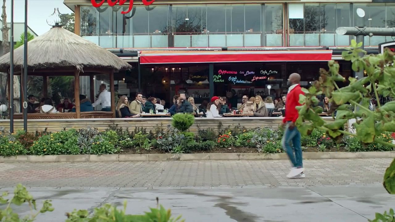 Dikkat Çekme Deneyi (Sosyal Deney)