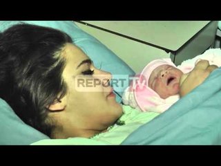 Report TV - Fëmija i parë për 2016-ën një vajzë me emrin Ambla