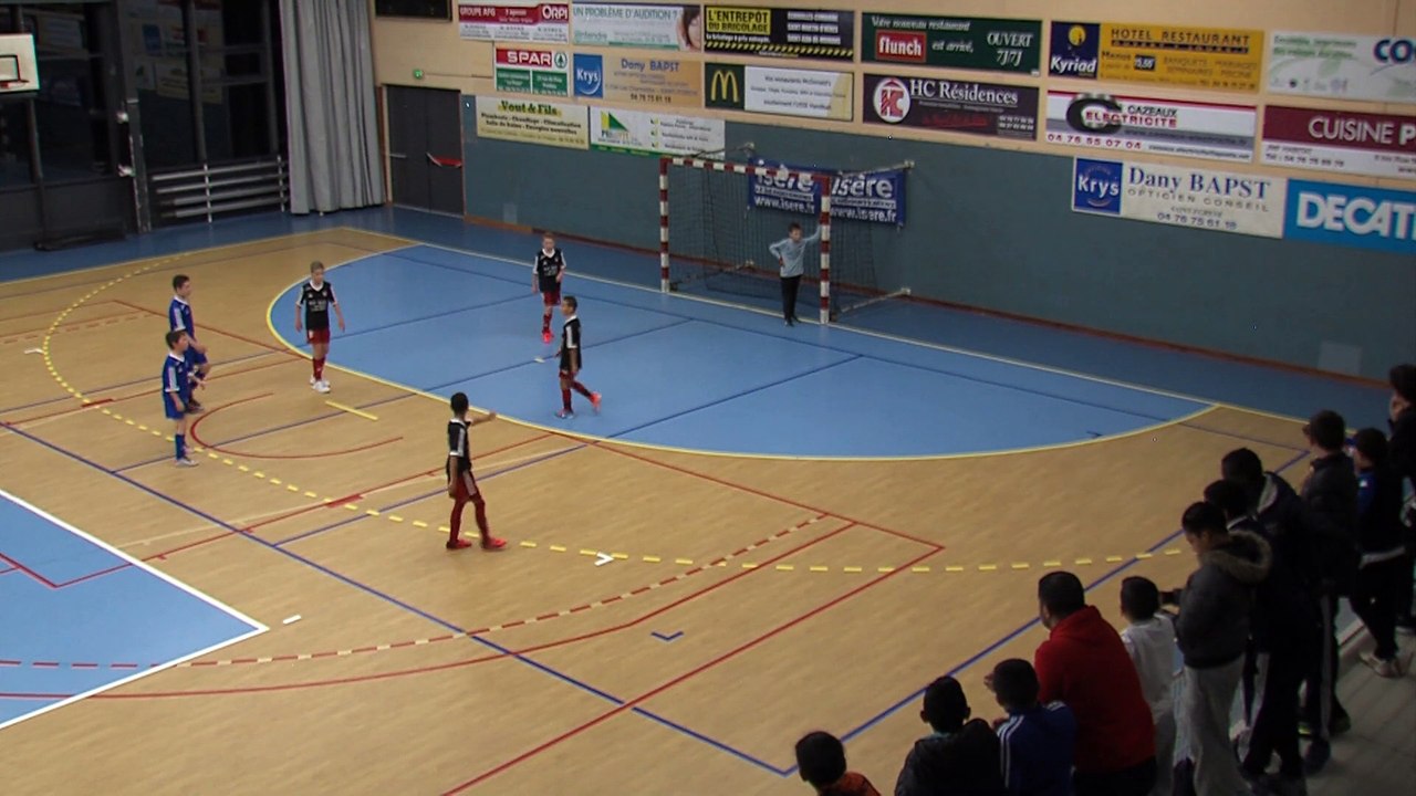 Deux Rochers FC 2 - Crolles (U12/U13 ; tournoi de Noël 2RFC 2015 - finale)