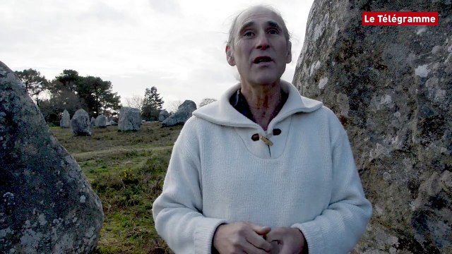 Carnac (56). Contes : Rémy Cochen aux origines des pierres dressées