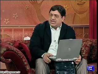 Azizi as Palmist giving funny advices to his client in Hasb-e-Haal!