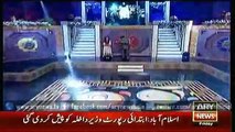 Umer Shareef ShowMan 1 Jan 2016 Very Very Funny Video Most See