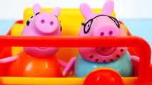Kinder Toy Peppa Pig Upside Down Party Peek 'N Surprise Picnic Adventure Car Toys with Play Doh