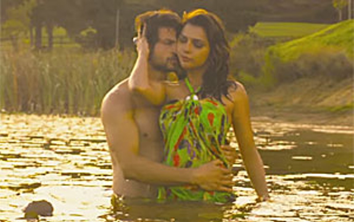 Bilkul Socha Na Latest Song 2016 | Rahat Fateh Ali Khan | Lisa Ray | Ruhi Singh | Javed Jafferi | Movie Ishq Forever