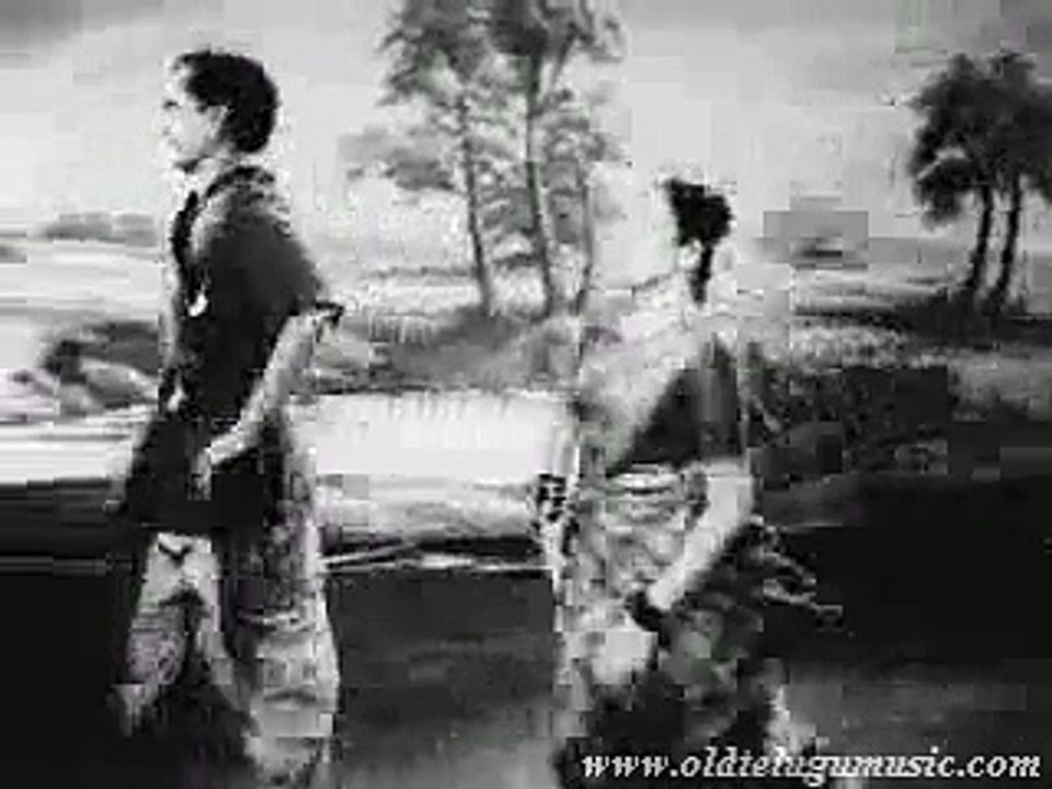 Old Telugu Music Adigindaaniki Cheppi song in Illarikam