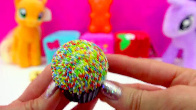 Random Lot of Super Cute Food Squishies Cupcake Donut Squishy More Video ⓋⒾⒹéⓄ