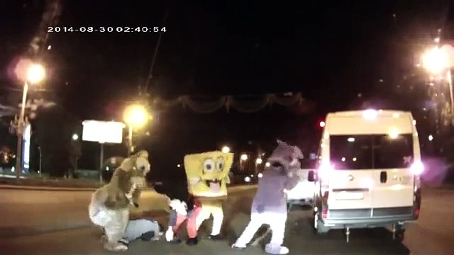 Авто приколы на дорогах. Автомобильные приколы с девушками за рулем, дтп, пешеходами и т.д.