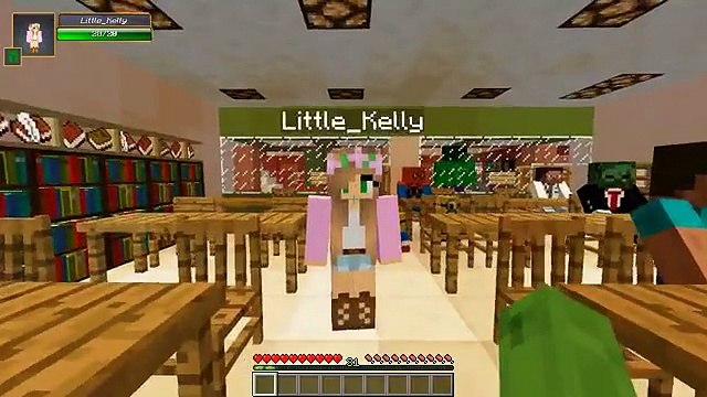 Minecraft School : LITTLE KELLY LEARNS HOW TO FIGHT!