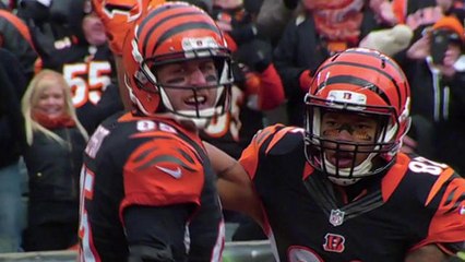 AJ McCarron throws to Tyler Eifert for a 22-yard touchdown