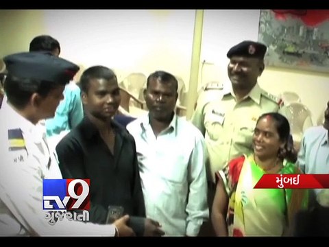 Thane - Traffic cop reunites man with family 18 years after he went missing - Tv9 Gujarati