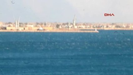 Silifke Limana Yanaşamayan Gemilerdeki Hamile ve Yaşlı Yolcuları Sahil Güvenlik Tahliye Etti