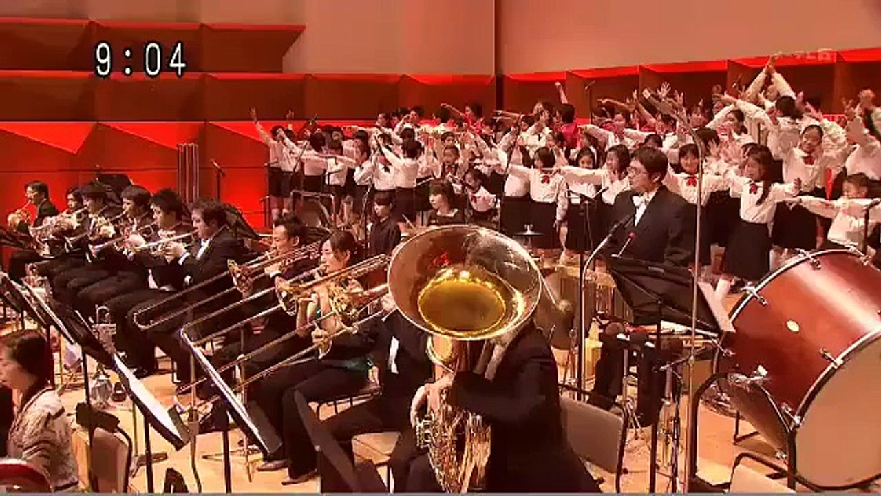 When Ultraman become an orchestra conductor and suddenly been attacked by a monster
