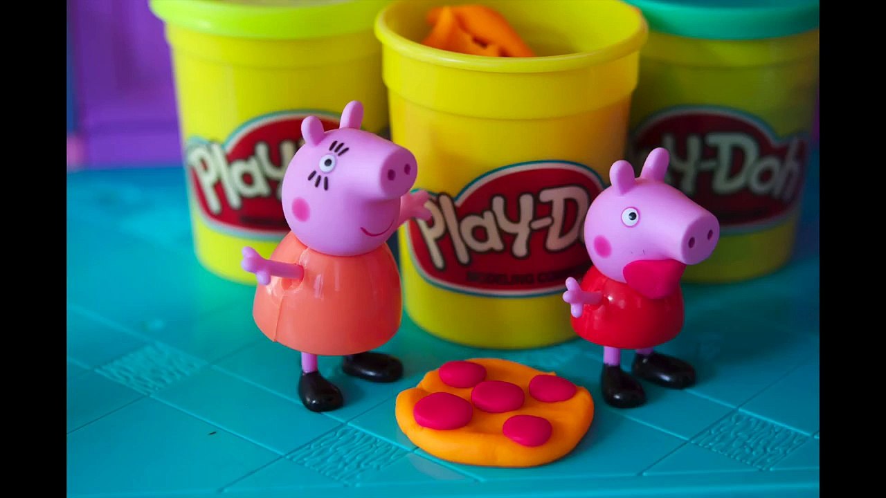 george Peppa Pig George comendo Play-doh Pizza Portugues massinha de modelar Casa da Barbie