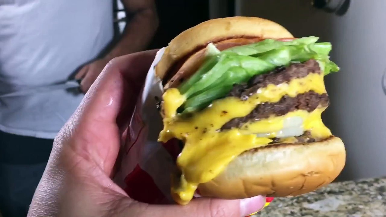 Une tarte faite à base de Burgers bien gras... Adieu le régime