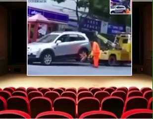 شاهد أغرب حوادث السيارات بقيادة نسائية