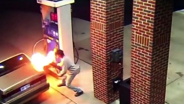 SPIDER! Detroit gas station set on fire to kill arachnid