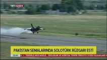 Turkish Pilot Raises Slogan of Jivay Jivay Pakistan