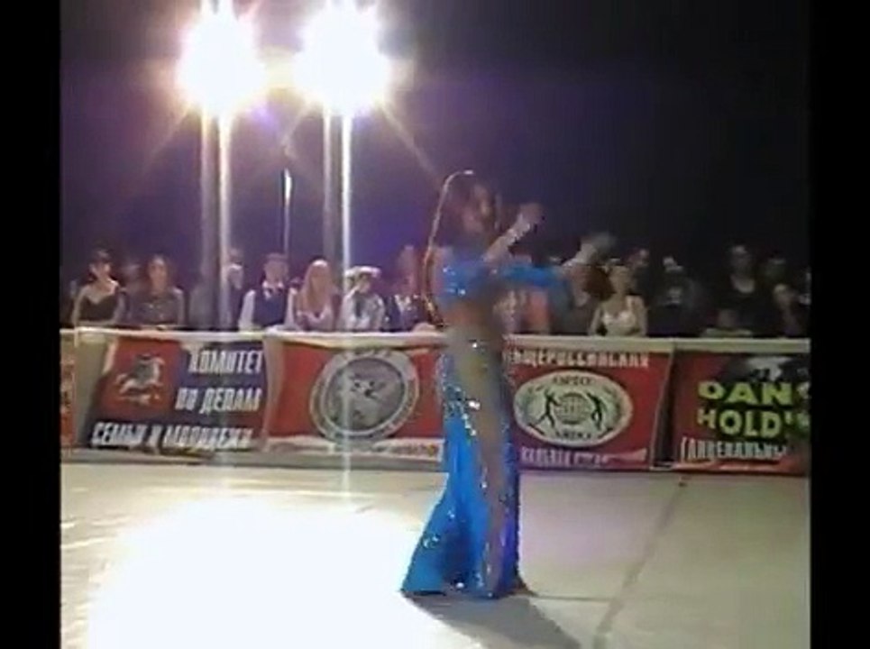 Irina TOLOKONNIKOVA: Russian belly dancer