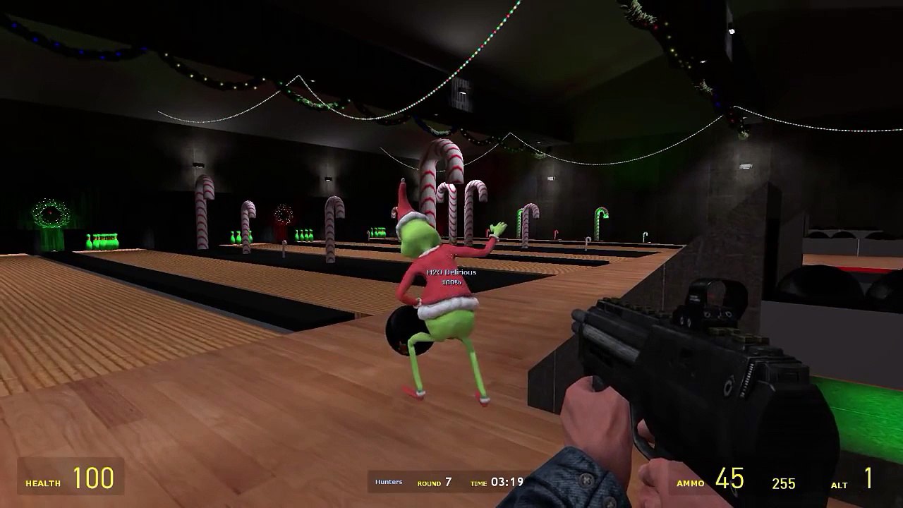 Gmod Prop Hunt Funny Moments - Santa Claus vs. The Grinch (Garrys Mod Christmas)