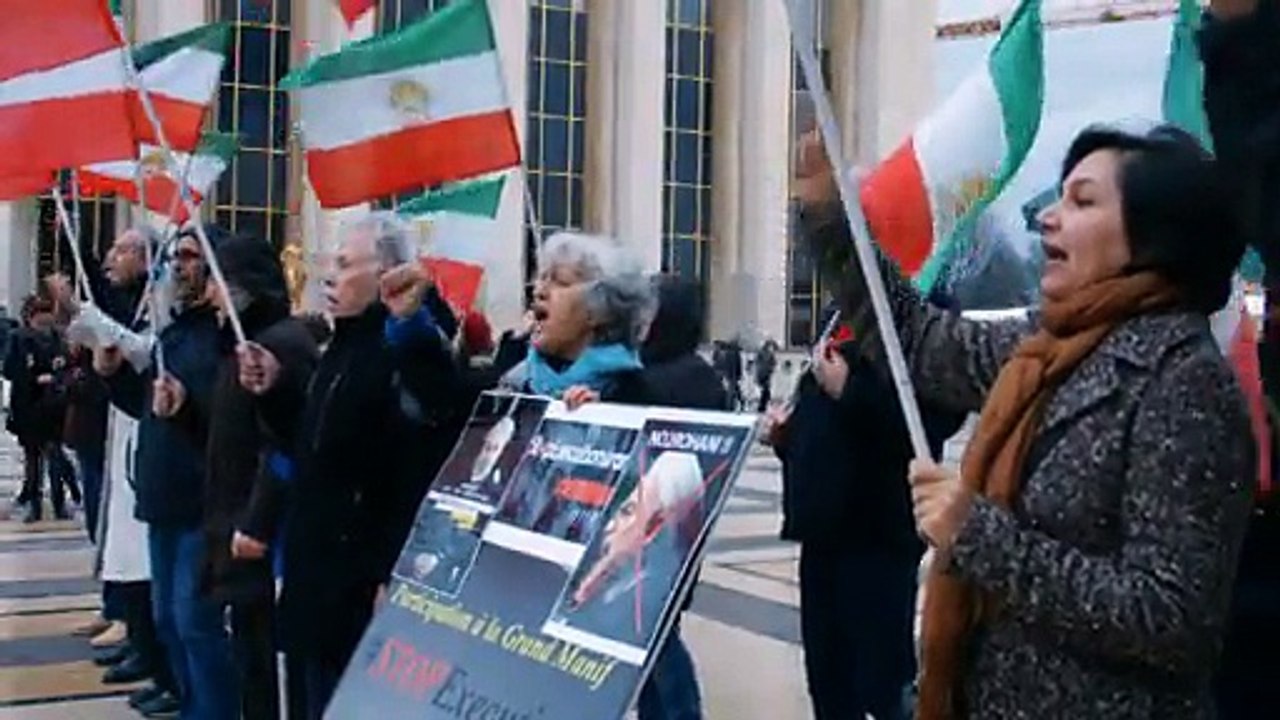 Iranians in Paris say ‘No to Rouhani’