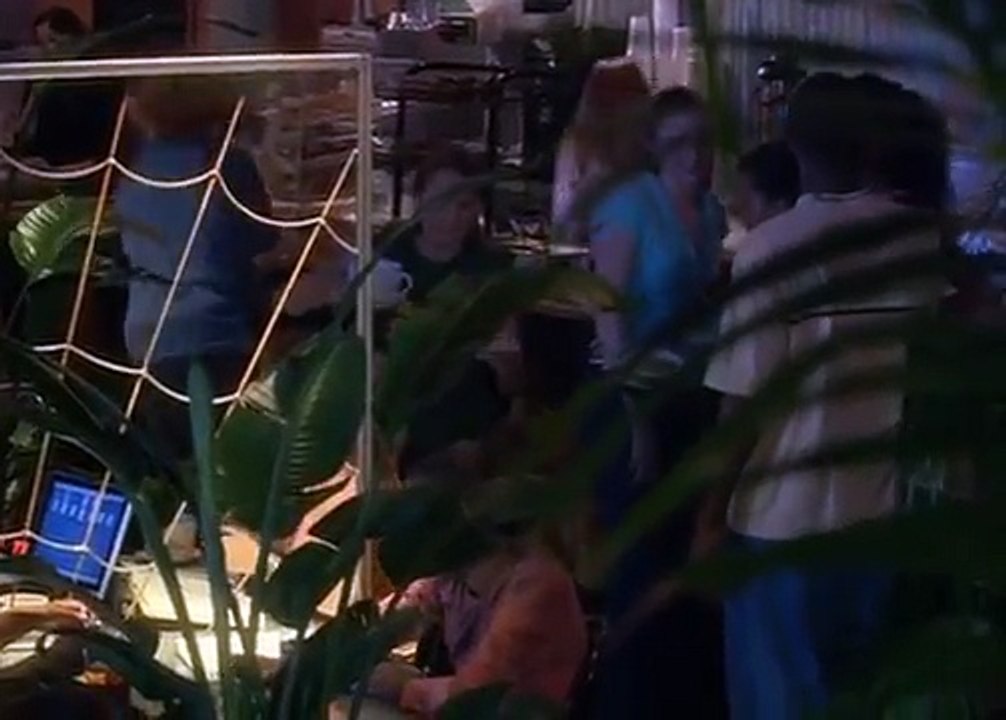 Odd Girl Out 2005 full movie/completa