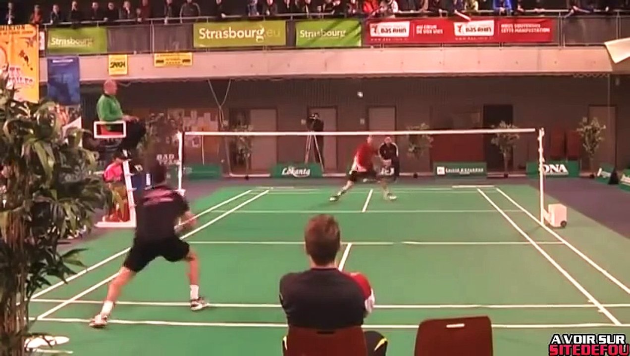 Beau point au badminton entre deux joueurs français (Julien Maio et Romain Eudeline)