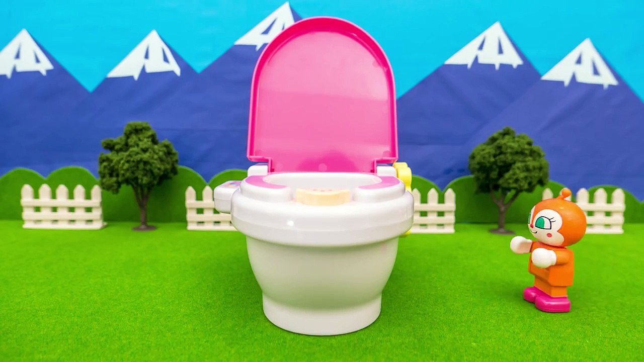 アンパンマンおもちゃアニメ トイレでジャンプバトル PPCandy Channel Anpanman Toy Anime Toilet Jump