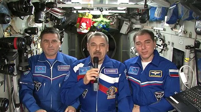 Поздравление с Новым годом с МКС