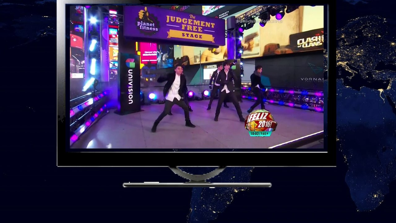 " Devuelveme mi corazon" CNCO en Time Square 2016  New York