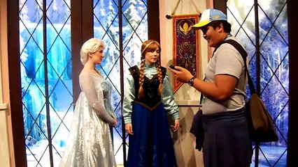 Anna & Elsa Meet n Greet  Disneyland